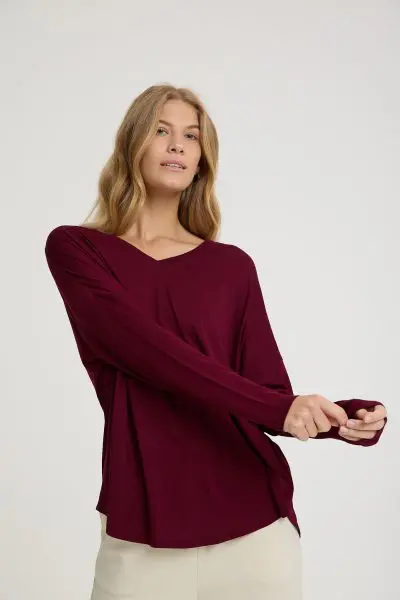 V טוניקה צווארון