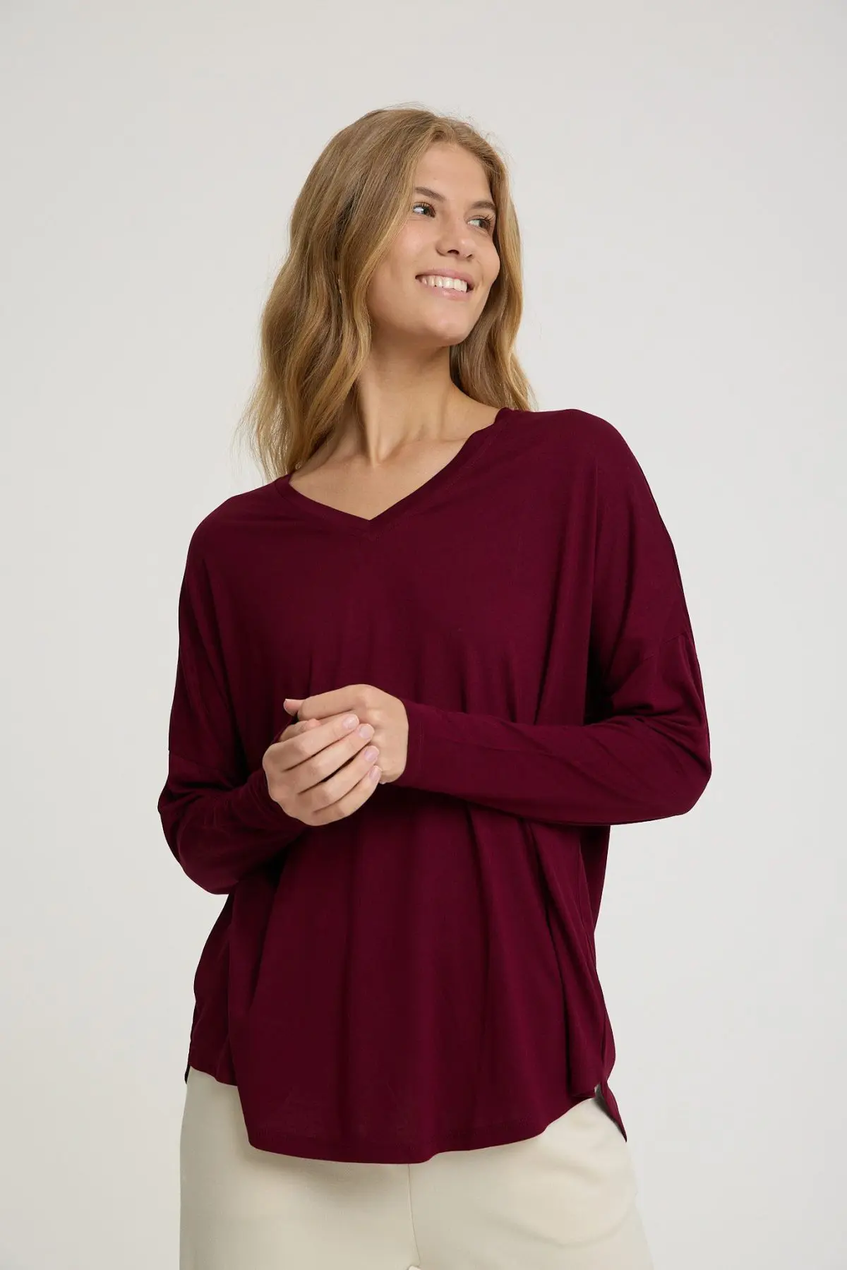 ⁦V טוניקה צווארון⁩ – תמונה ⁦3⁩