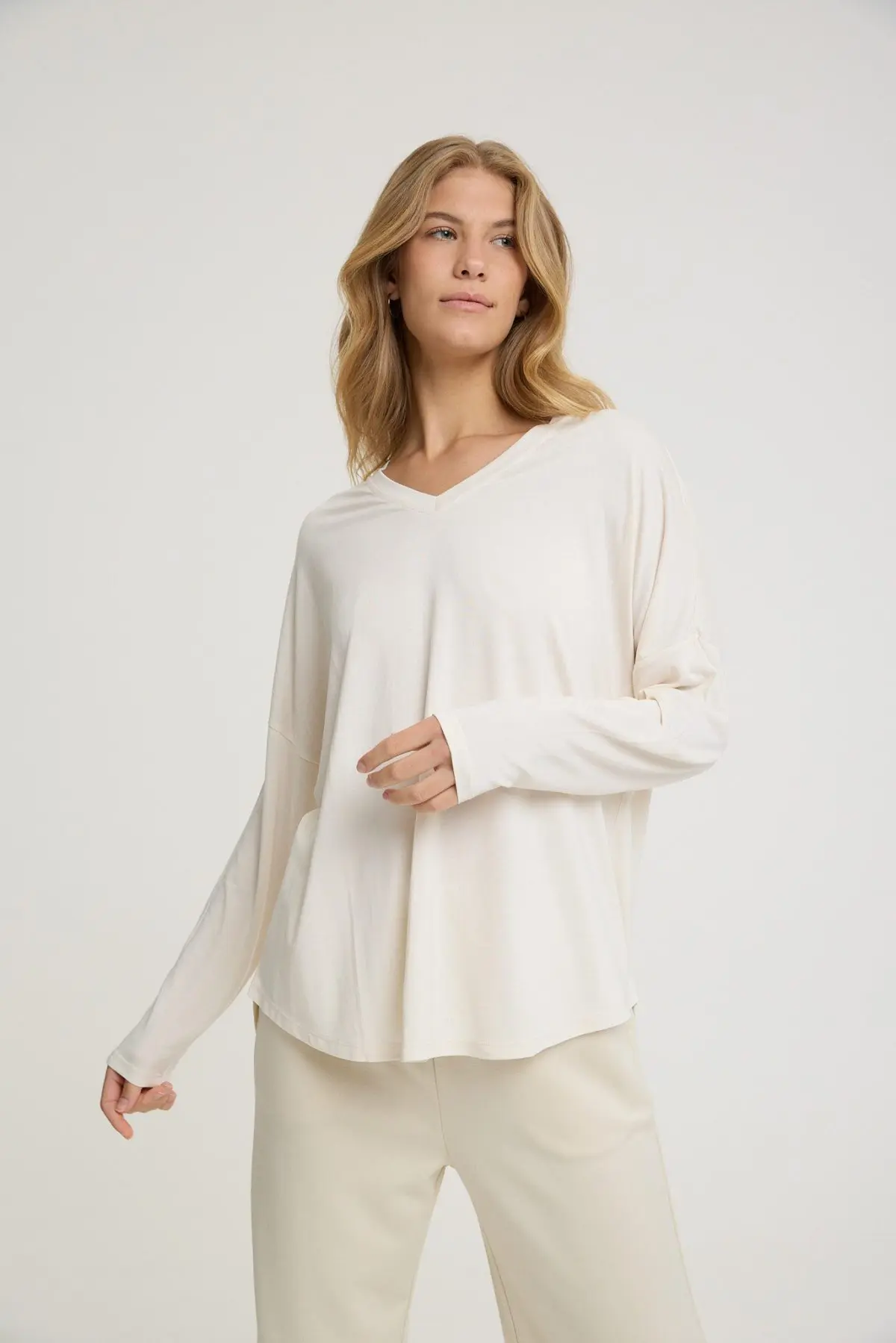 ⁦V טוניקה צווארון⁩ – תמונה ⁦5⁩