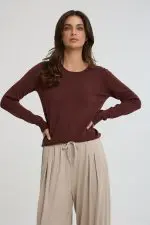 ⁦סריג צווארון עגול בייסיק⁩ – תמונה ⁦2⁩