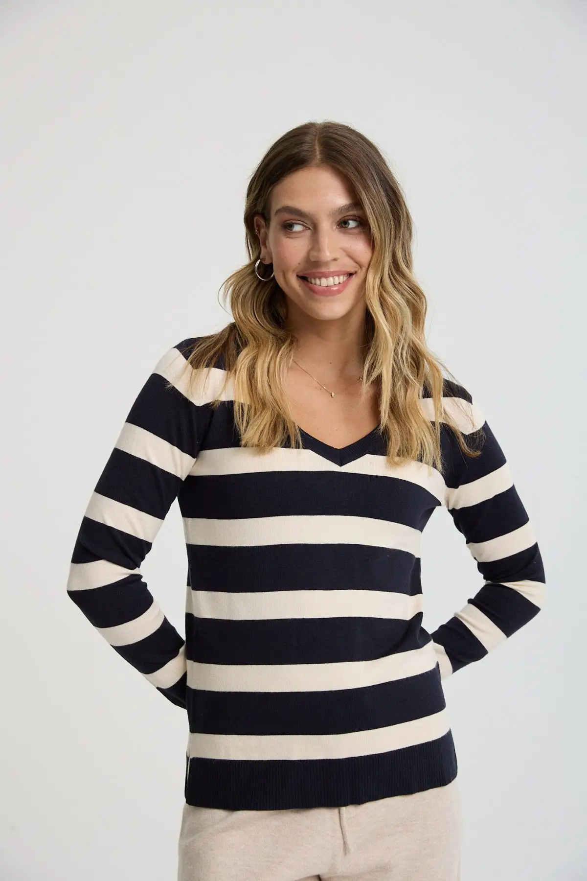 ⁦פסים בייסיק V סריג⁩ – תמונה ⁦3⁩