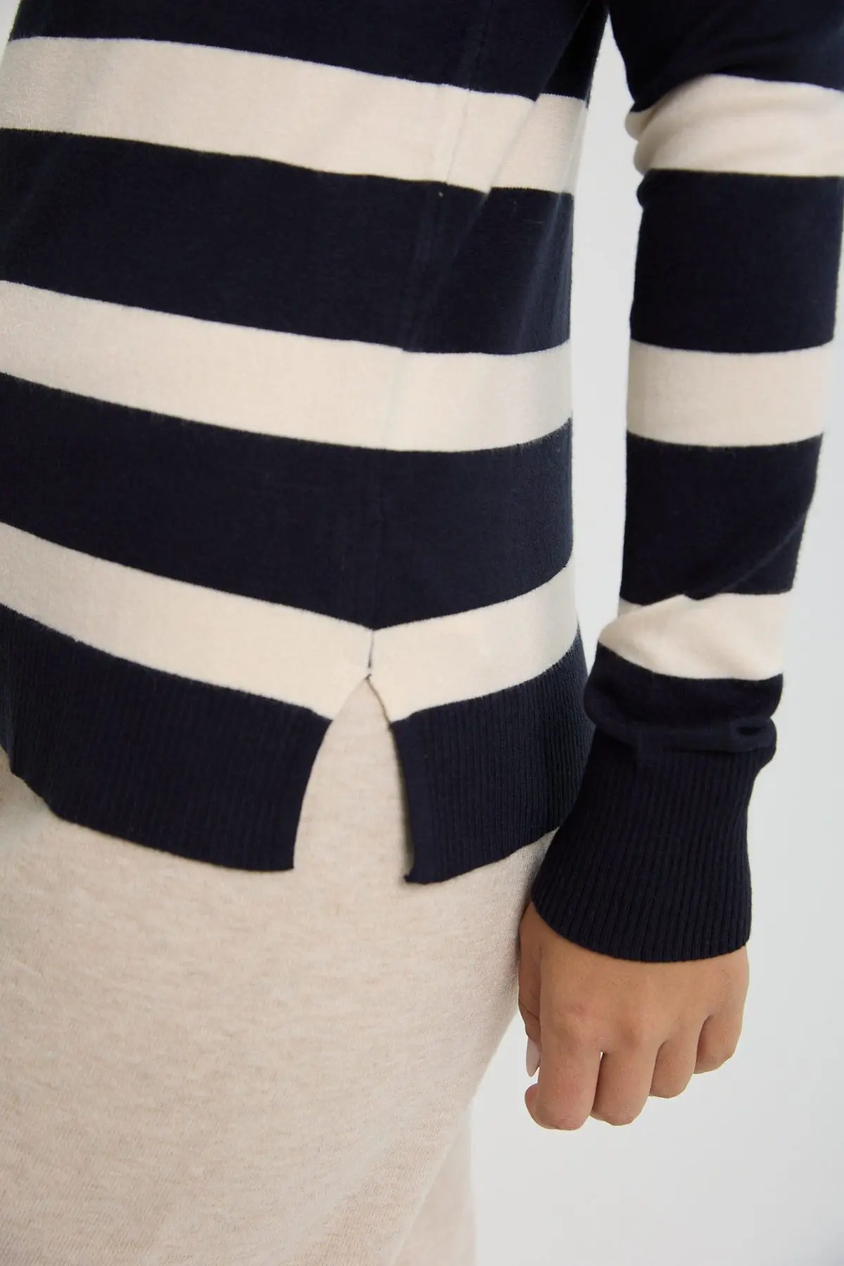 ⁦פסים בייסיק V סריג⁩ – תמונה ⁦5⁩