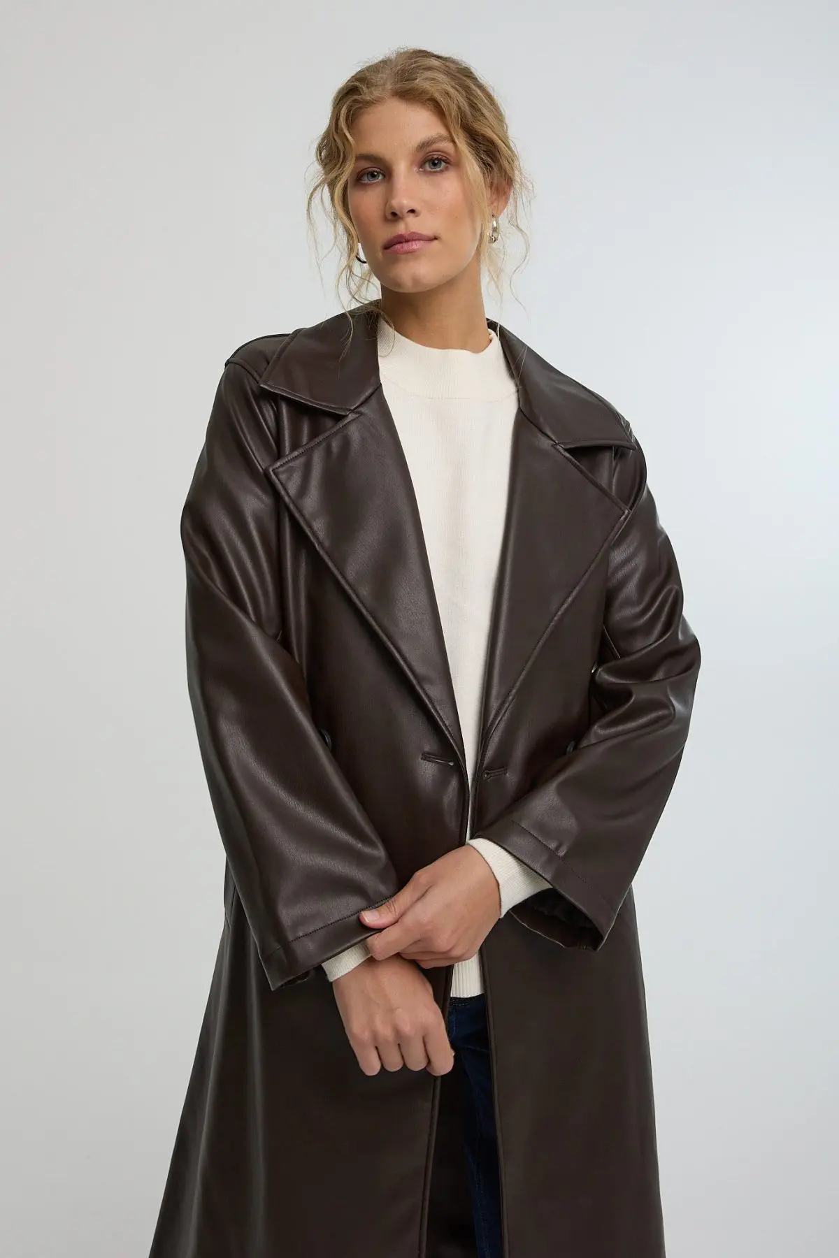 ⁦מעיל דמוי עור⁩ – תמונה ⁦3⁩