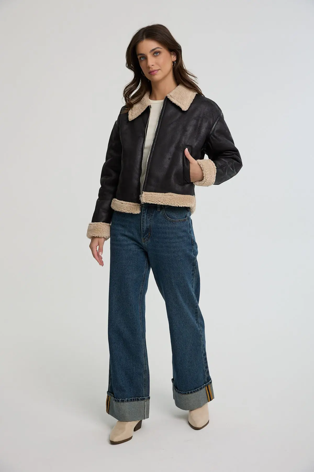 ⁦מעיל PU עם פרווה⁩ – תמונה ⁦4⁩