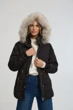 ⁦מעיל עם כובע פרווה⁩ – תמונה ⁦6⁩