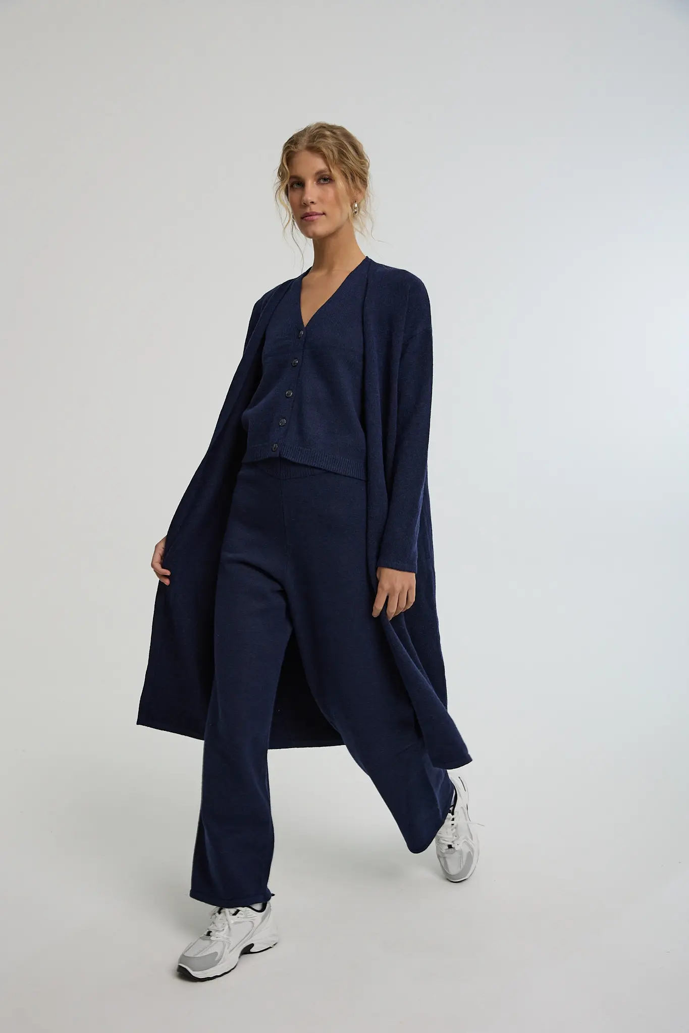 קרדיגן ארוך סריג - חלק מסט קרדיגן ארוך סריג - חלק מסט