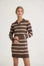 ⁦שמלת סריג פולו⁩ – תמונה ⁦2⁩