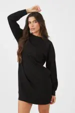 ⁦שמלת מיני OVERSIZE⁩ – תמונה ⁦3⁩