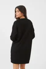 ⁦שמלת מיני OVERSIZE⁩ – תמונה ⁦4⁩