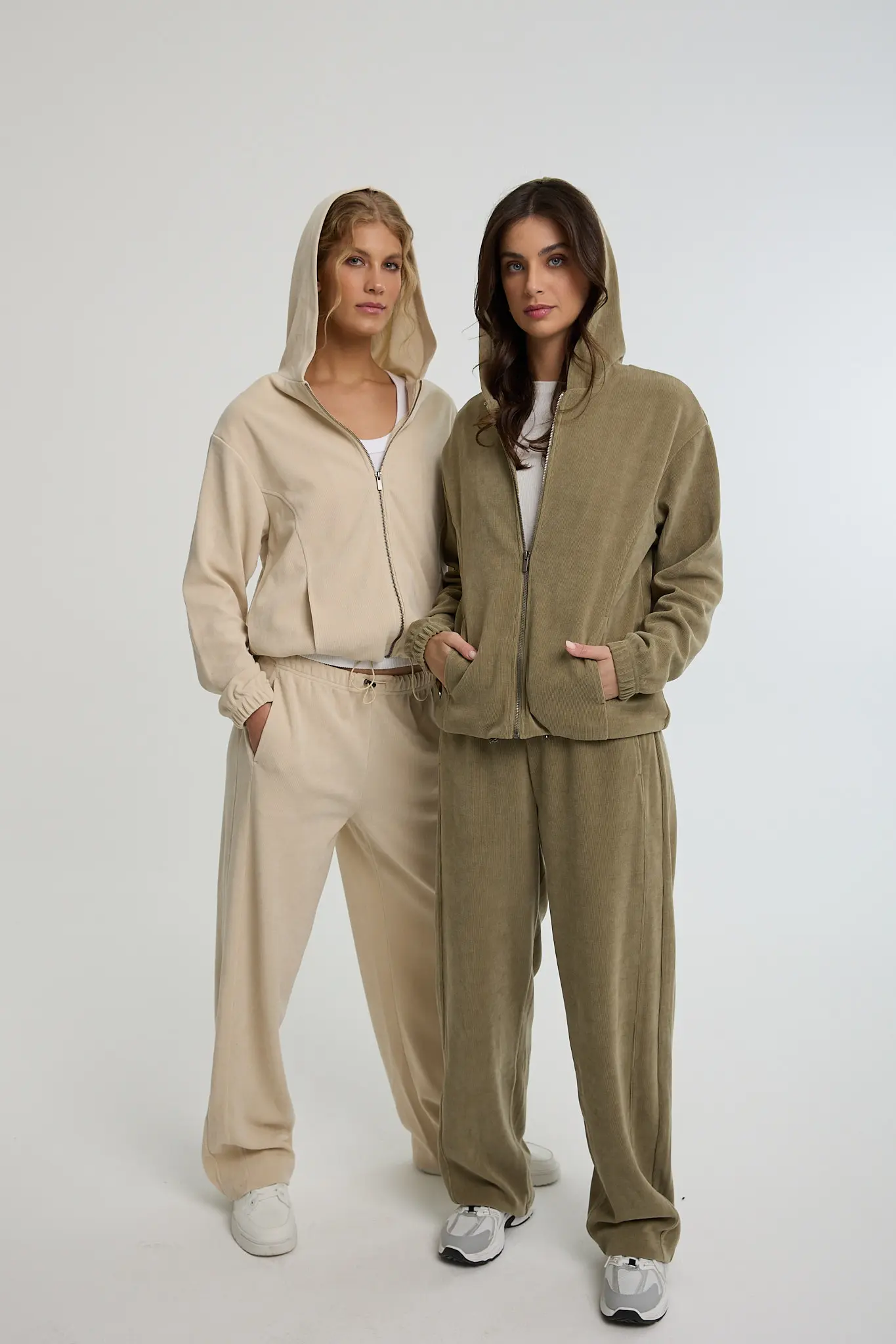 טופ סרוג ריב עם רוכסן - חלק מסט טופ סרוג ריב עם רוכסן - חלק מסט