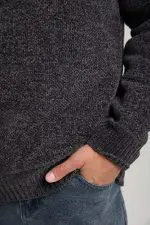 ⁦סריג עם חצי רוכסן⁩ – תמונה ⁦3⁩