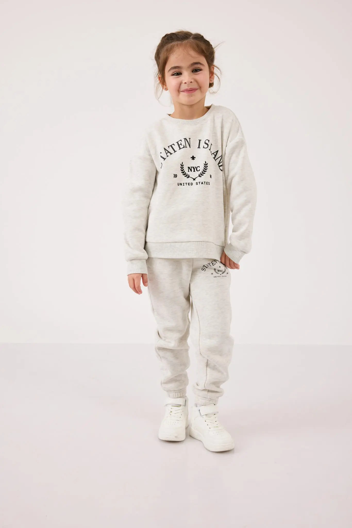 מכנס פוטר עם הדפס- חלק מסט מכנס פוטר עם הדפס- חלק מסט