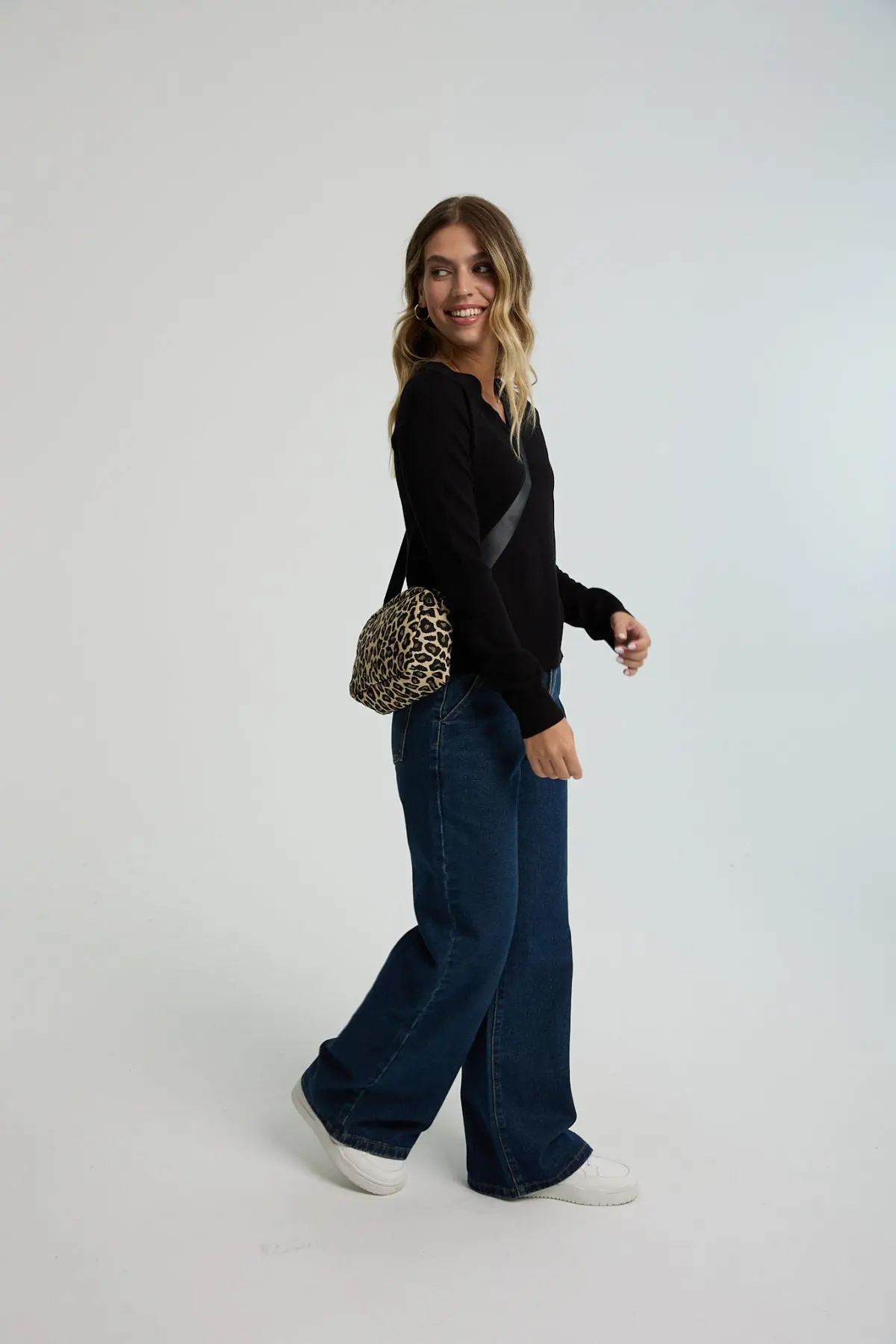 ⁦בייסיק V סריג⁩ – תמונה ⁦2⁩