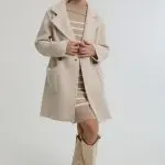 מעיל ארוך עם כפתורים