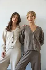 קרדיגן חלק מסט