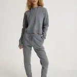 סריג קרופ עם כובע - חלק מסט