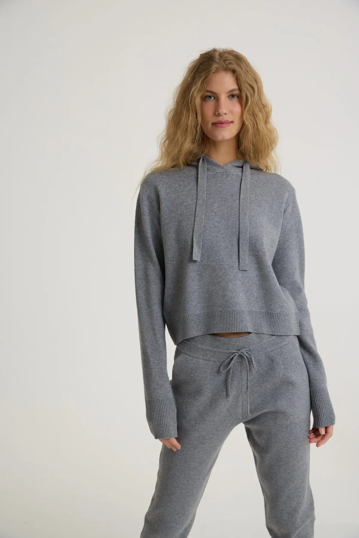 ⁦סריג קרופ עם כובע - חלק מסט⁩ – תמונה ⁦2⁩