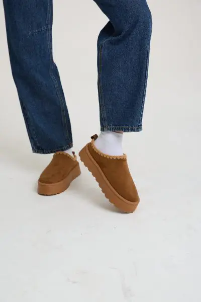 כפכף סוויד עם רקמה נשים