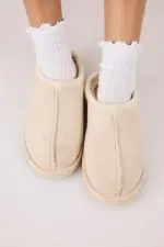 כפכף בית בנות