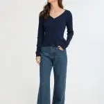 סריג עם כפתורים