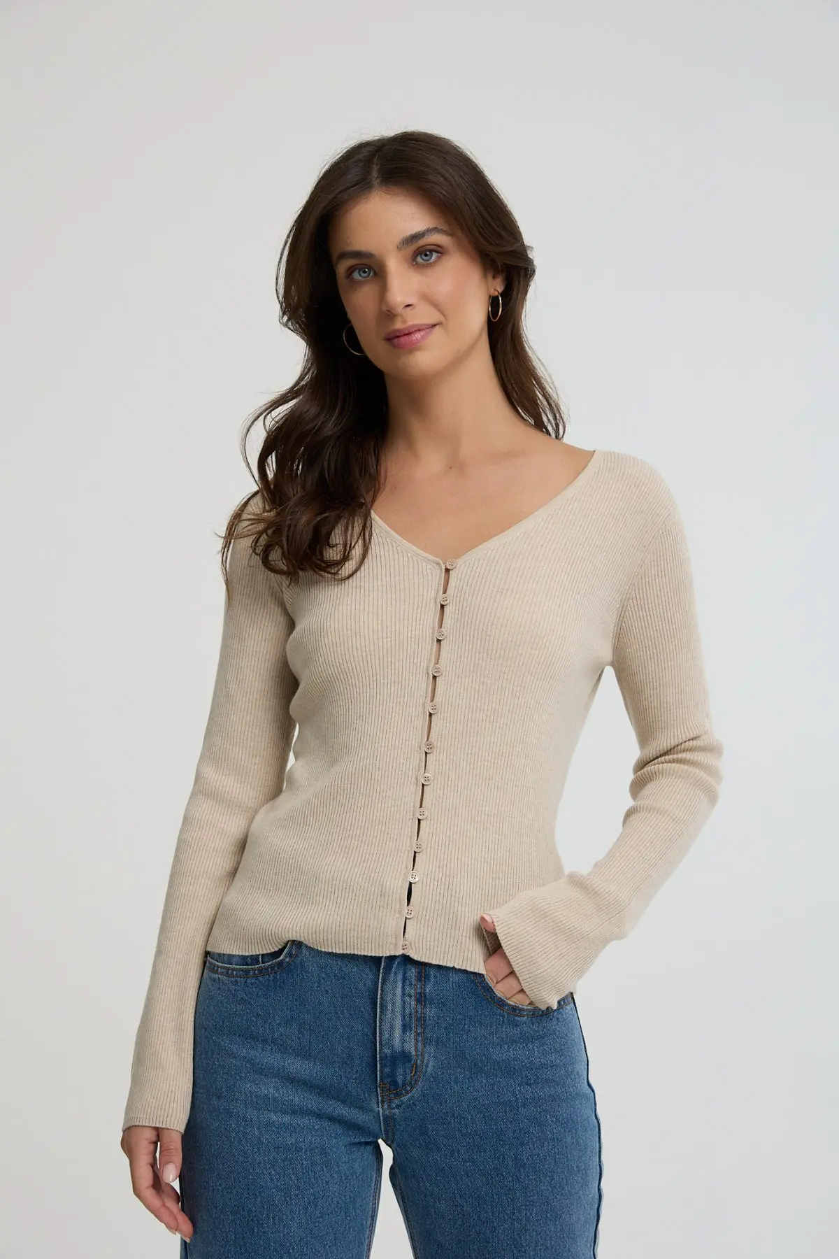 ⁦סריג עם כפתורים⁩ – תמונה ⁦5⁩