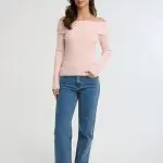 סריג עם כתפיים חשופות