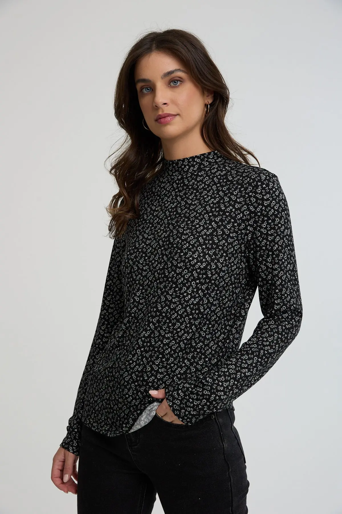 ⁦חולצה סרוגה מודפסת⁩ – תמונה ⁦3⁩