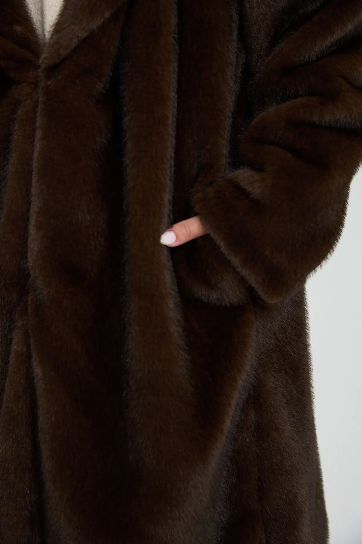 ⁦מעיל פרווה⁩ – תמונה ⁦3⁩