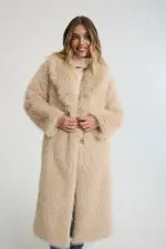 ⁦מעיל פרווה ארוך⁩ – תמונה ⁦2⁩