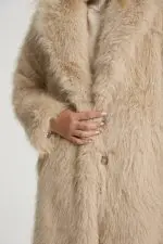 ⁦מעיל פרווה ארוך⁩ – תמונה ⁦5⁩