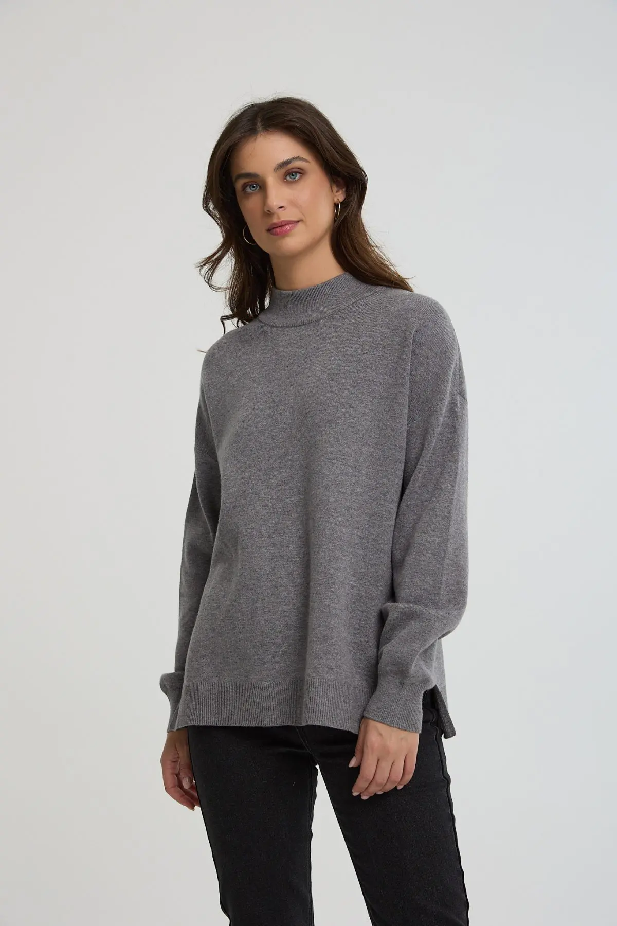 ⁦סריג גולף עם פתחים⁩ – תמונה ⁦2⁩