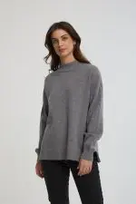 ⁦סריג גולף עם פתחים⁩ – תמונה ⁦2⁩