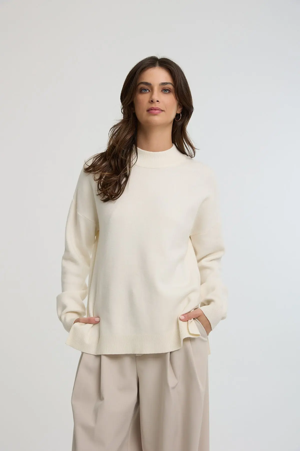 ⁦סריג גולף עם פתחים⁩ – תמונה ⁦5⁩