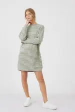 ⁦שמלת מיני OverSize⁩ – תמונה ⁦2⁩