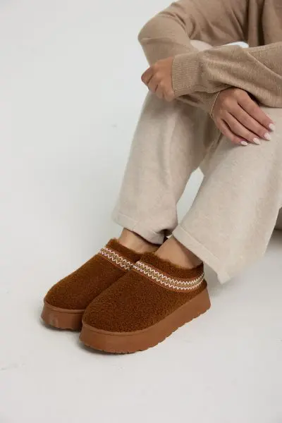 כפכפי פרווה נשים