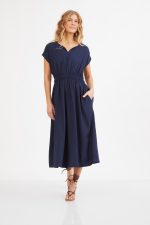 שמלה ארוגה עם כיווצים