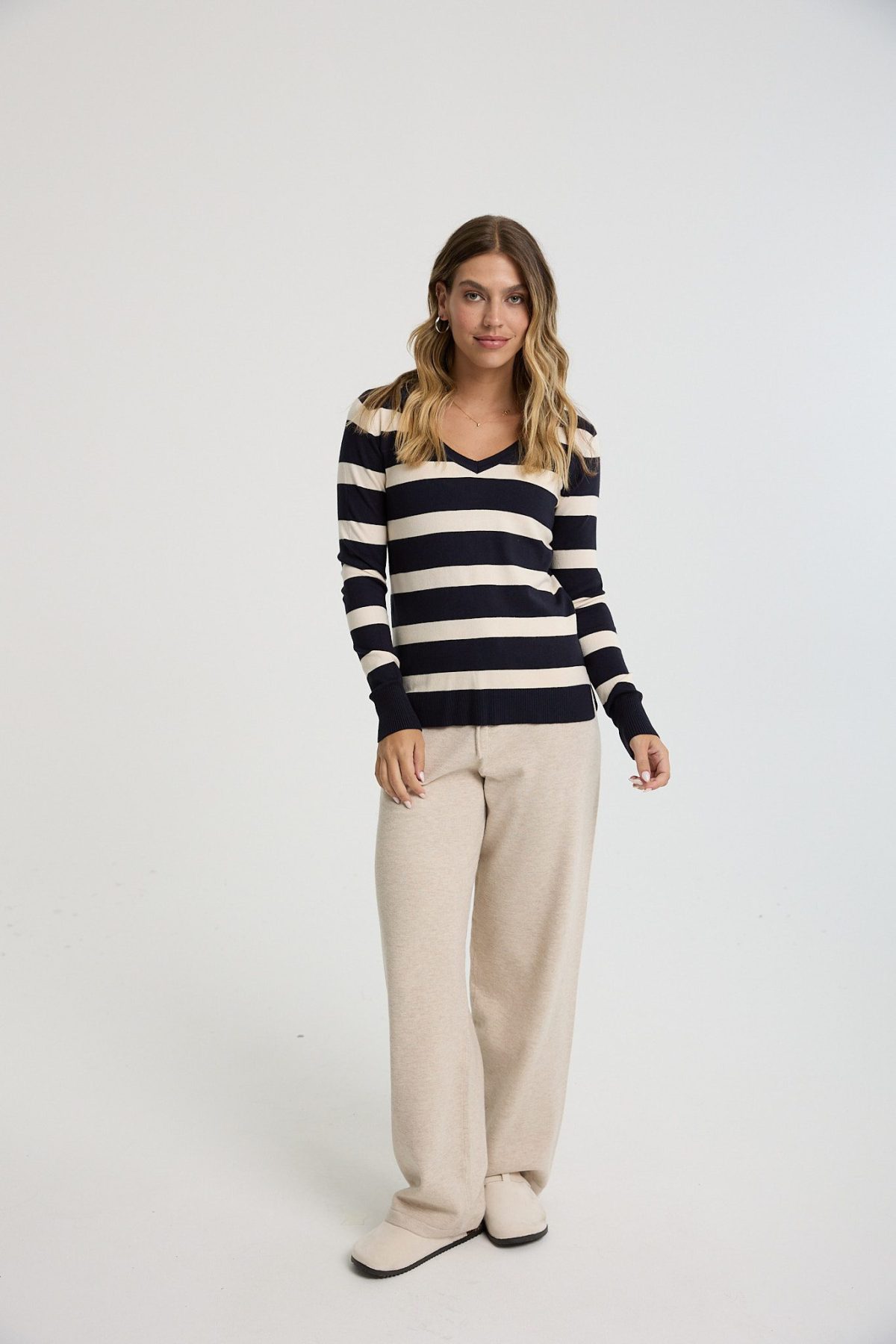 ⁦פסים בייסיק V סריג⁩ – תמונה ⁦2⁩