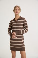 ⁦שמלת סריג פולו⁩ – תמונה ⁦2⁩