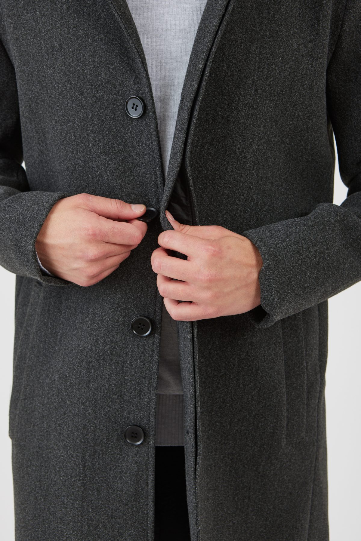 ⁦מעיל⁩ – תמונה ⁦4⁩