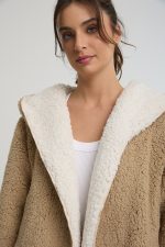 ⁦קרדיגן פרווה⁩ – תמונה ⁦5⁩