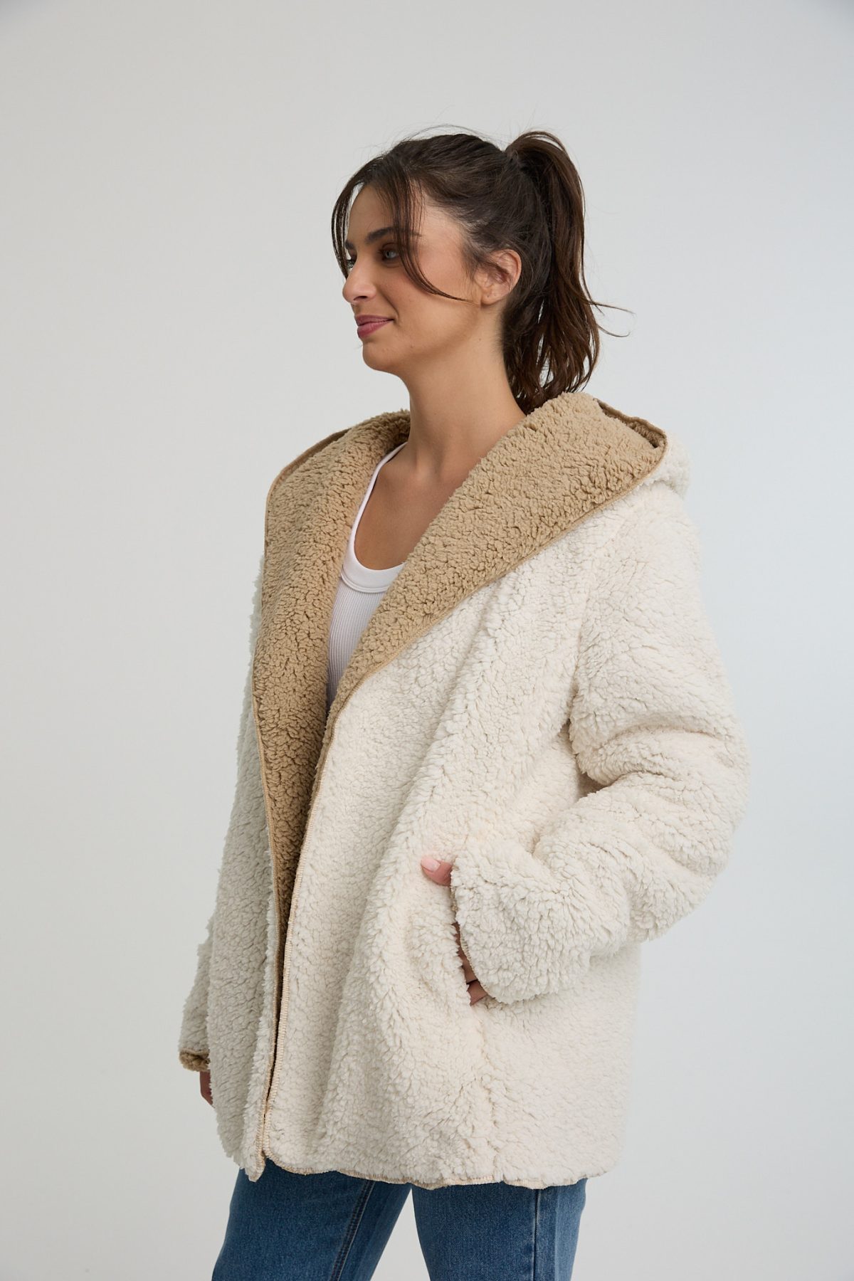 ⁦קרדיגן פרווה⁩ – תמונה ⁦6⁩