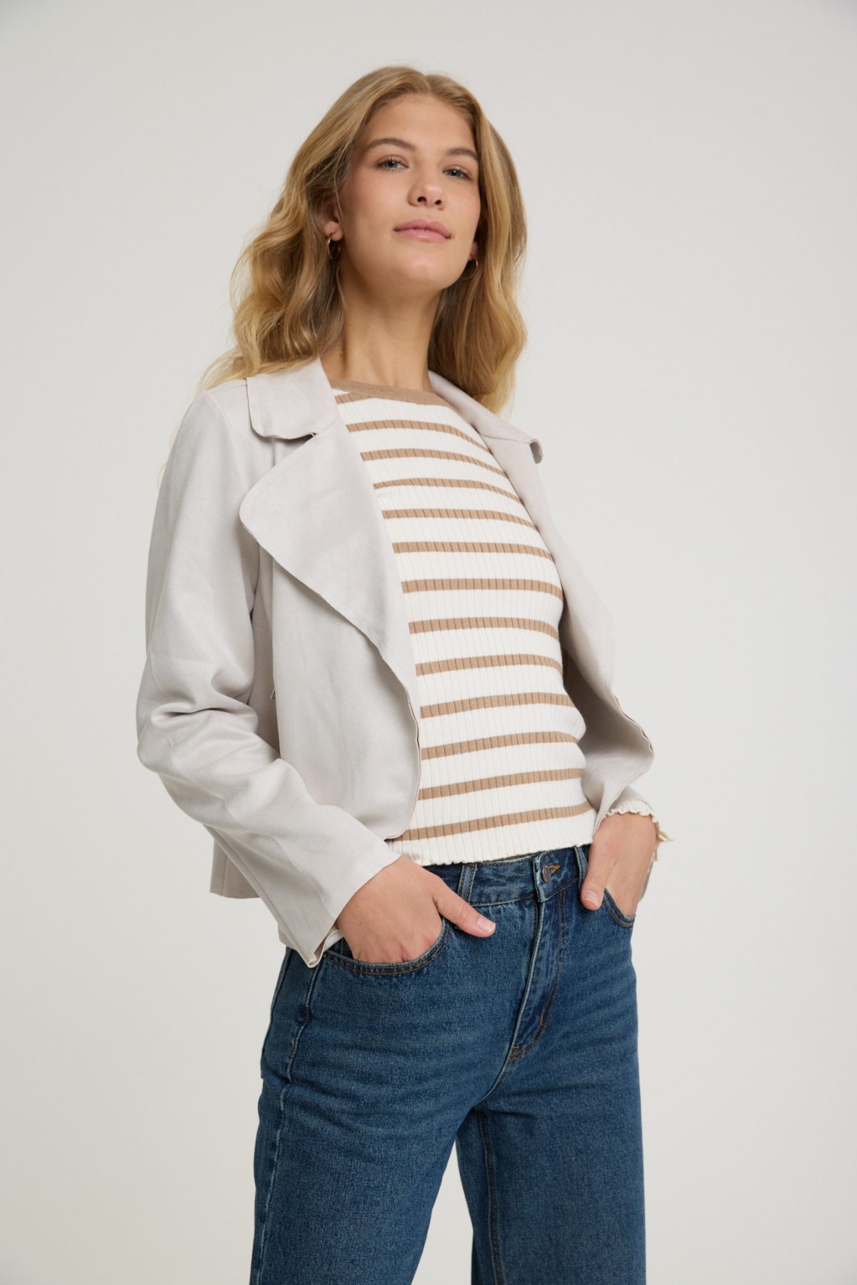 ⁦ג'קט זמש⁩ – תמונה ⁦2⁩