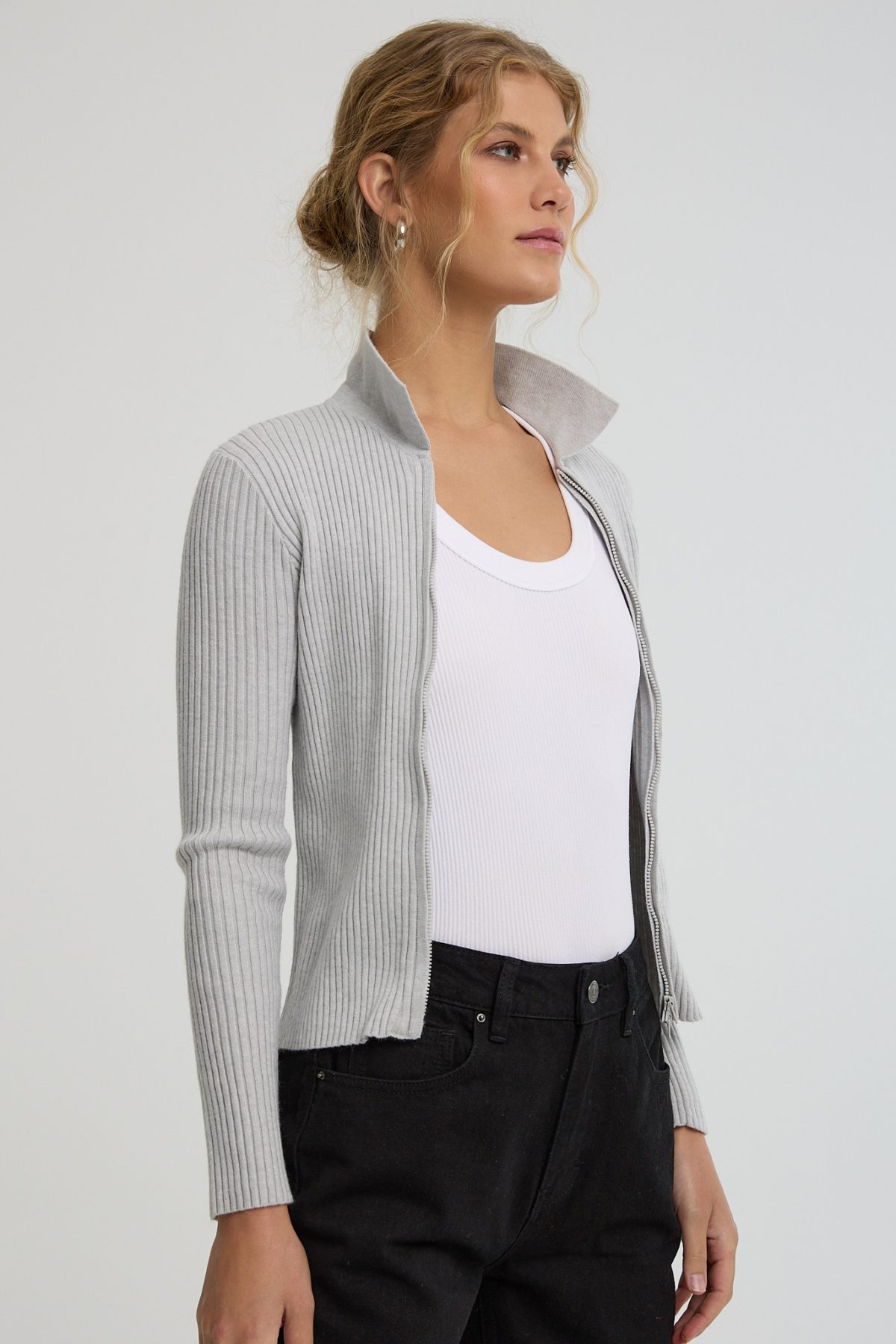 ⁦קרדיגן סריג עם רוכסן⁩ – תמונה ⁦4⁩