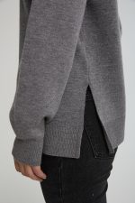 ⁦סריג גולף עם פתחים⁩ – תמונה ⁦4⁩