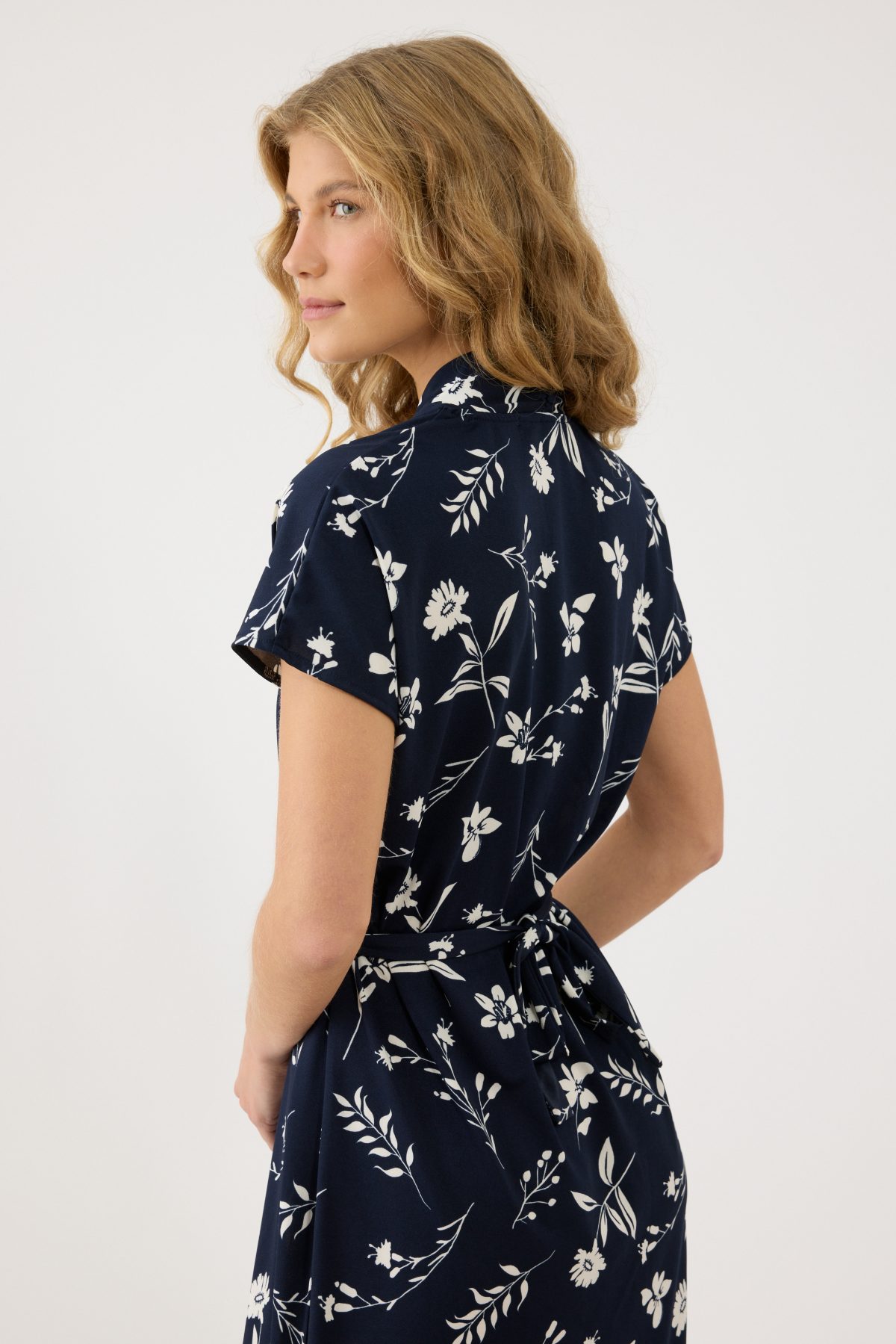 ⁦שמלה סרוגה מקסי⁩ – תמונה ⁦4⁩