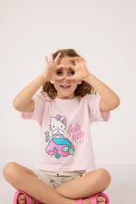 חולצה עם הדפס הלו קיטי