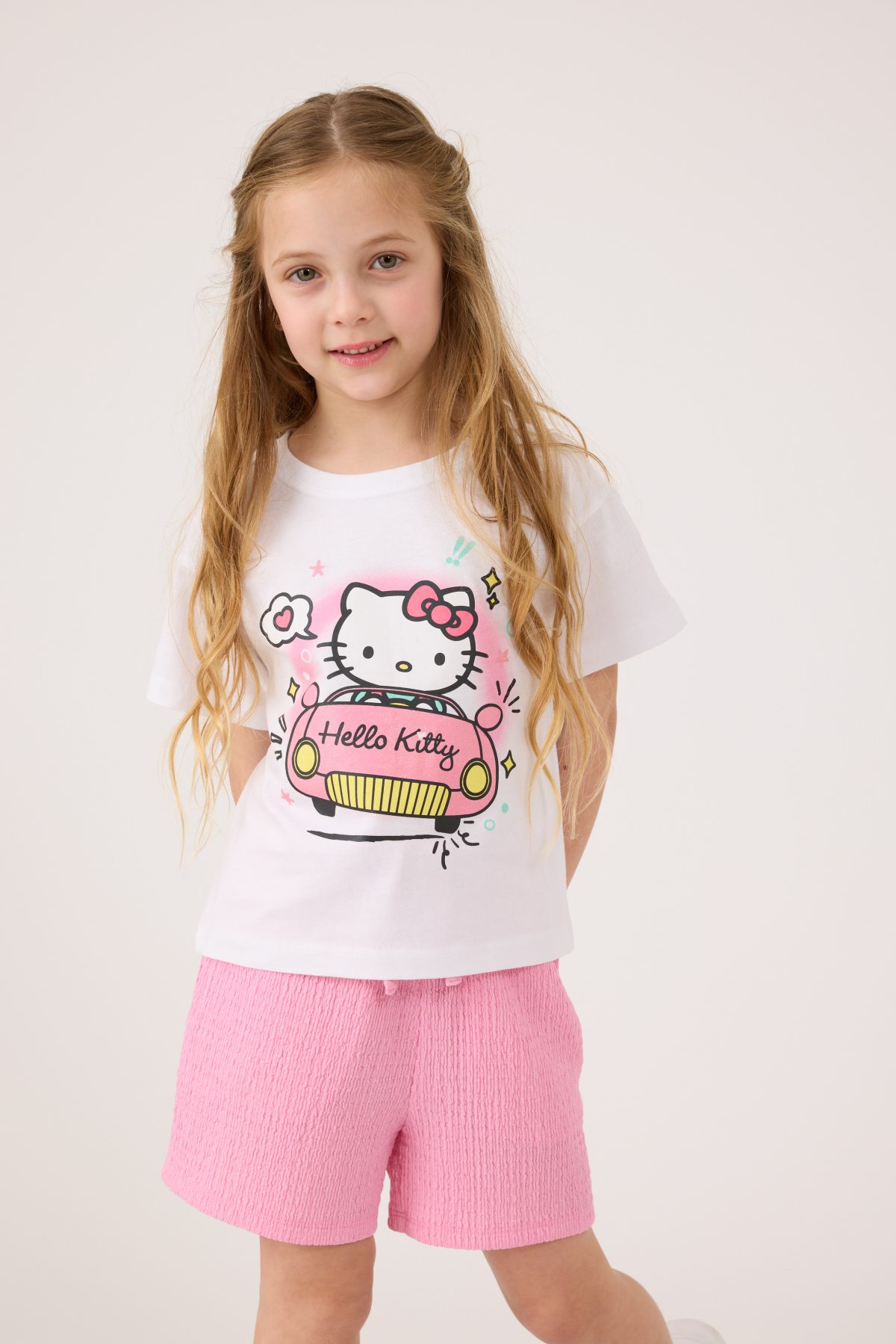 ⁦חולצה עם הדפס הלו קיטי⁩ – תמונה ⁦4⁩