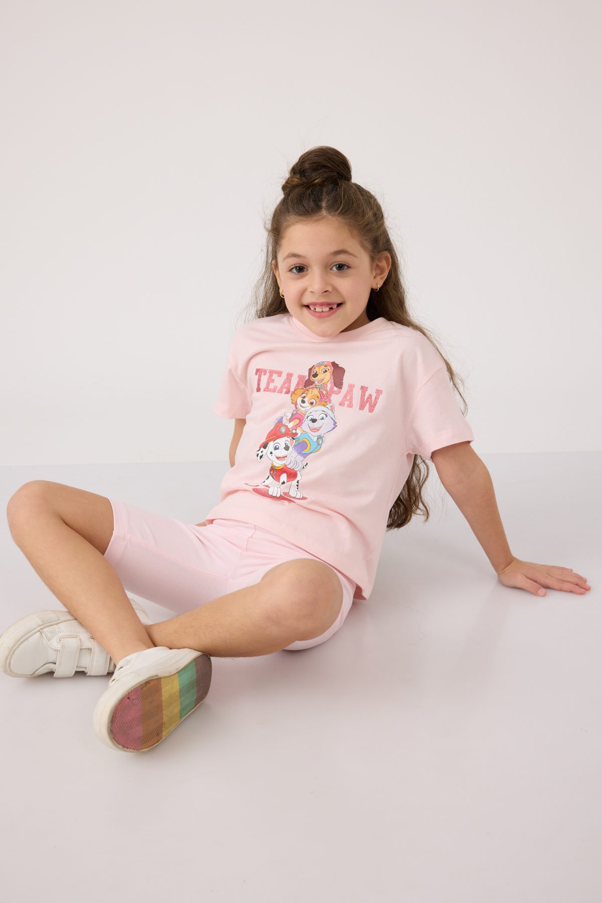 ⁦חולצה עם הדפס מפרץ ההרפתקאות⁩ – תמונה ⁦3⁩