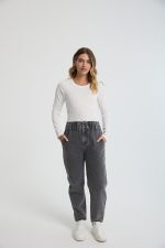 ג'ינס עם גומי