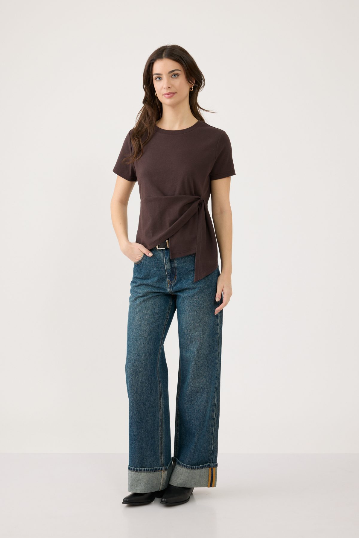 ⁦ח. עם קשירה בצד⁩ – תמונה ⁦4⁩